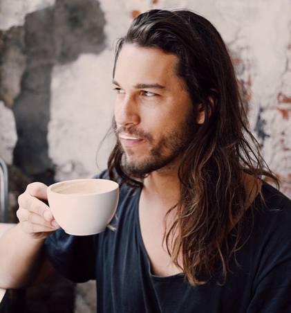 Long Wavy Hair for Men As The Perfect Hairstyle? | Long Hair Guys